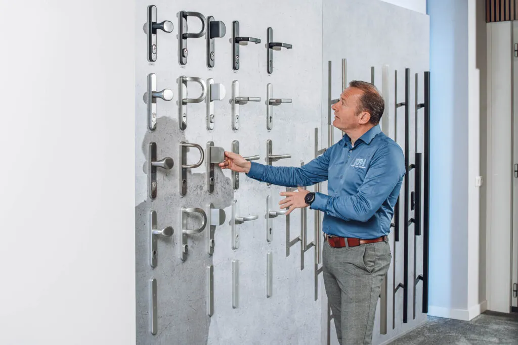 kkfh-showroom-deurbeslag2