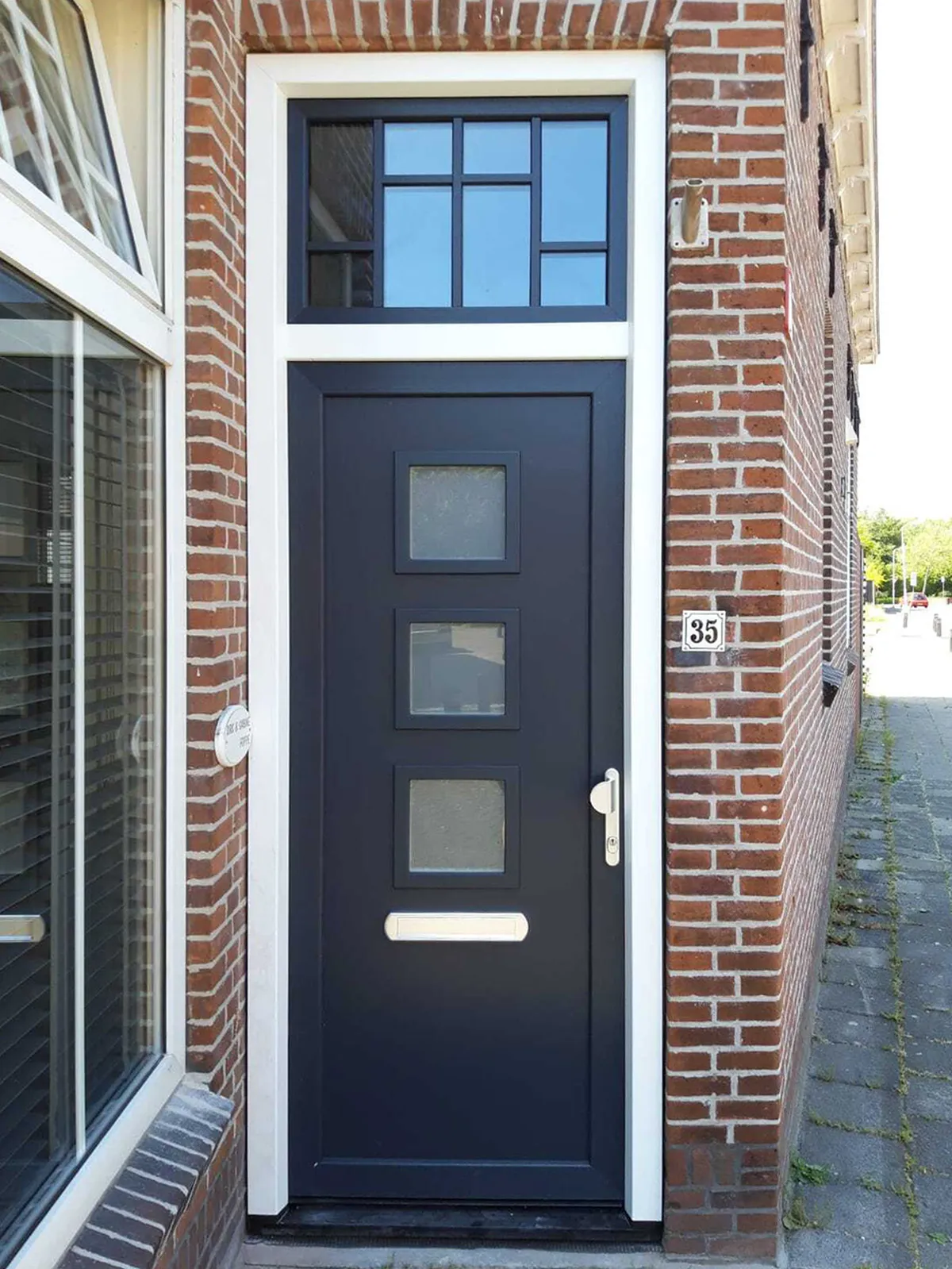 Voordeur met brievenbus KKFH